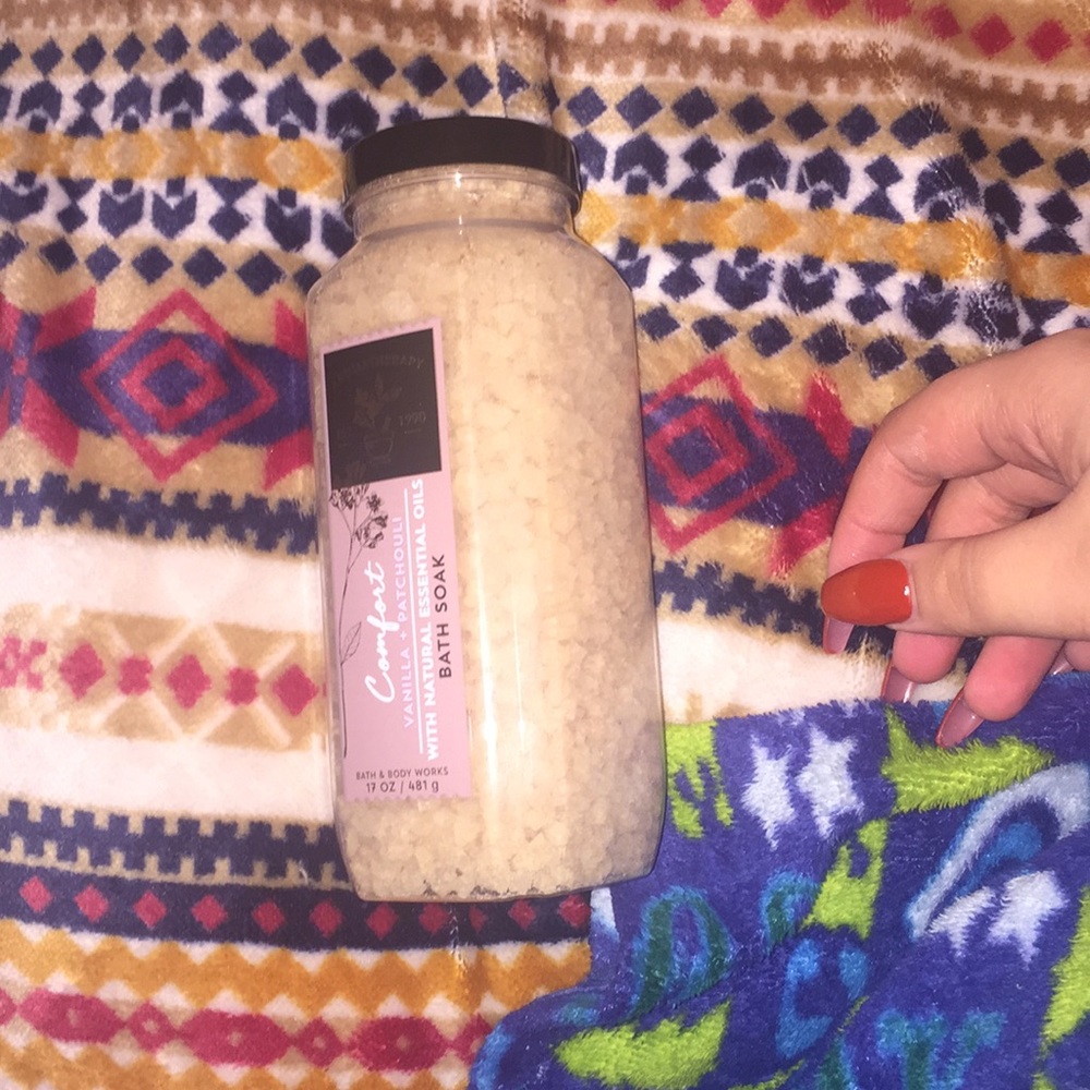 Vanilla and patchouli bath soak